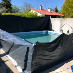 Accessoires et Produits d'Entretien : Astuces et Solutions pour une Piscine Impeccable Flers